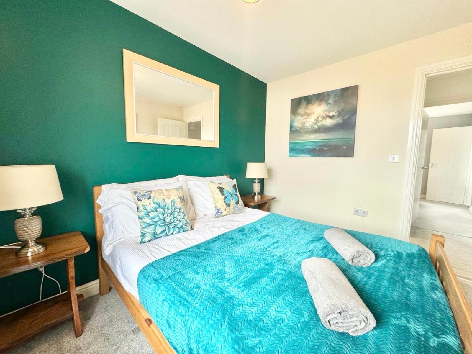 Home Centrally Located In Folkestone, Great Location For Families Or Workers Eksteriør bilde